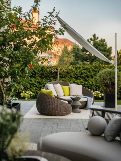 Дизайнер Владимир любарски оформил кабинет и спроектировал пространство террасы в современном стиле для семьи с двумя детьми. 01