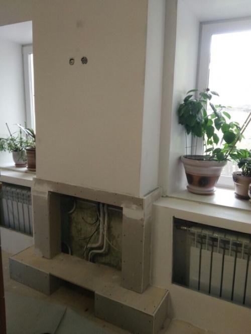 Стояла задача спрятать все эти страшные трубы. 03