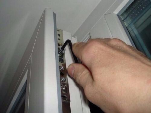 Никогда не делала регулировку пластиковых окон. 01