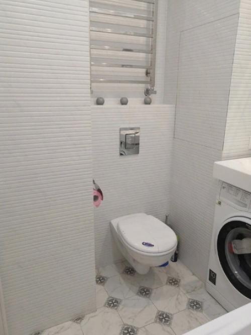 Приятный ремонт в однушке: светло, уютно. 09