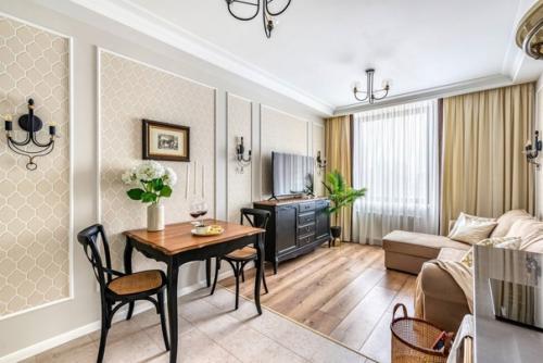 Кухня - гостиная.  Современная классика в интерьере кухни. 03