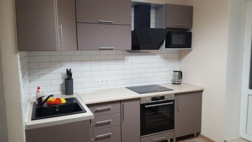 Мы тоже хотим поделиться нашей кухонькой. 01