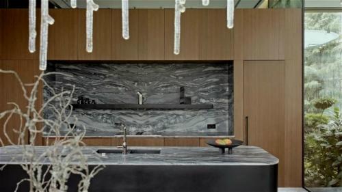 Дом от Studia 54 в репино выглядит как роскошная яхта, пришвартованная среди сосен. 02