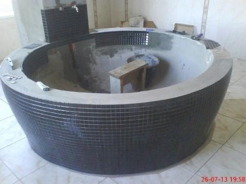 Удивительная работа!  Кажется, получилось очень красиво и второй такой душевой точно не встретишь. 06