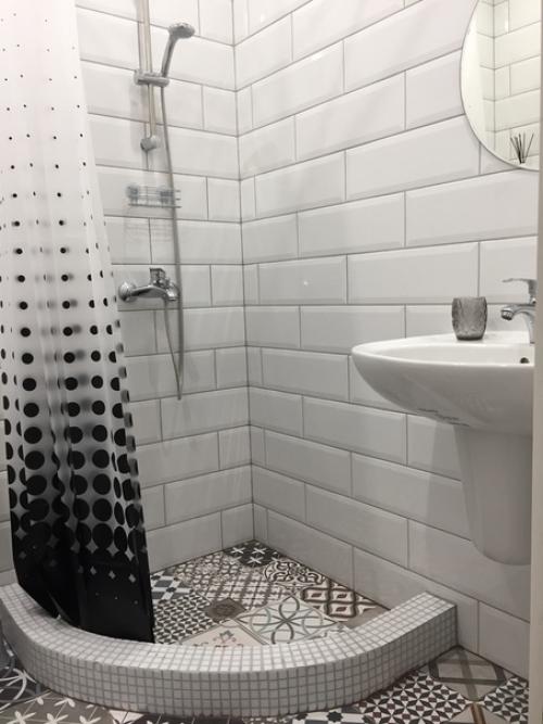 Студия с отдельным входом для молодого человека, дизайн свой собственный может что-то убрать или наоборот добавить? 07