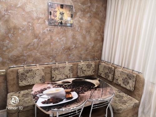 Наша уютная кухня в кофейных тонах. 06