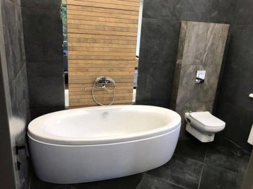 Частный дом с панорамным остеклением. 08