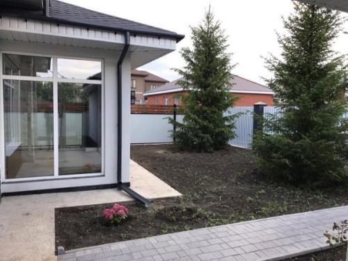 Частный дом с панорамным остеклением. 01