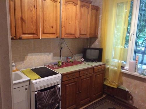 Наша бюджетная кухня) ремонт делал муж, до нового года успел) сейчас уже наслаждаемся обновками по деньгам ушло 40 тыс.