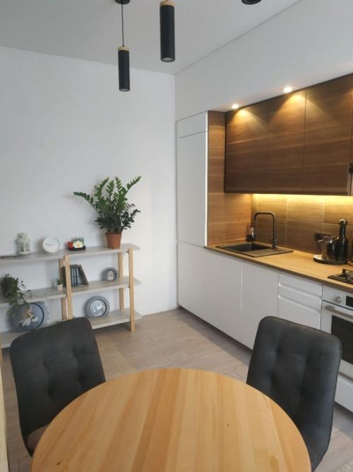 Очень интересная подсветка получилась в кухне. 02