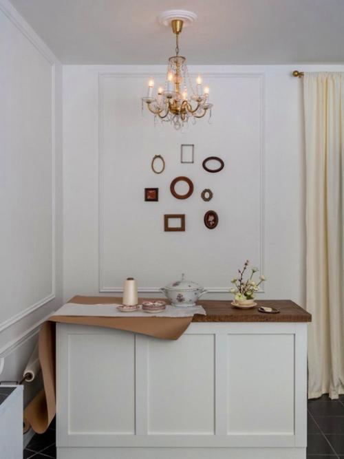 Винтаж и свет: интерьер магазина посуды в Петербурге. 03