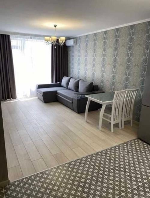 И ещё один свежий ремонт на ваш суд на фото евродвушка, только обставили мебелью, ещё никто не живёт. 03