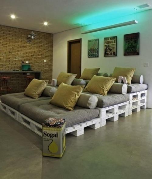 Паллеты даже для изготовления мебели пригодны. 01