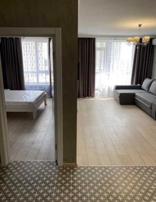 И ещё один свежий ремонт на ваш суд на фото евродвушка, только обставили мебелью, ещё никто не живёт. 04