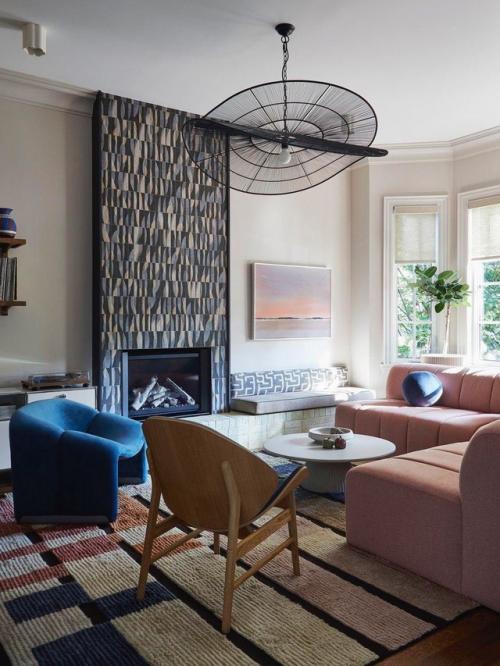 Дом в Торонто с 19 видами плитки и средиземноморским настроением. 05