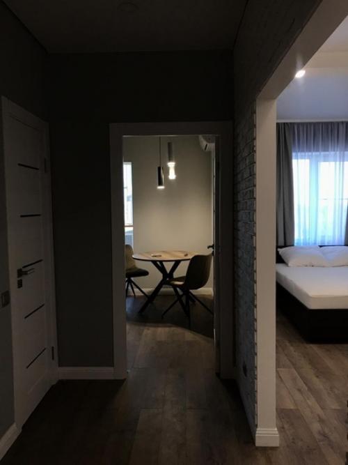 Какие интересные решения со светом в этой квартире. 01