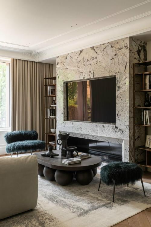 Лепнина, дерево, латунь и мрамор стали основой интерьера квартиры площадью 95 м, выполненной с утончённым французским акцентом. 05