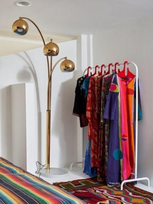 Лофт в Лос-анджелесе, в котором живут основатели бренда Asparagus, стал отражением их творческого подхода к жизни. 06