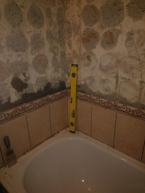 Женщины тоже могут класть плитку. 04