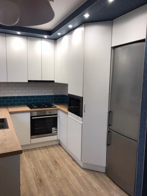 Ремонт в хрущевке с полной заменой сантехнuкu и элеkтрuкu сделали. 03