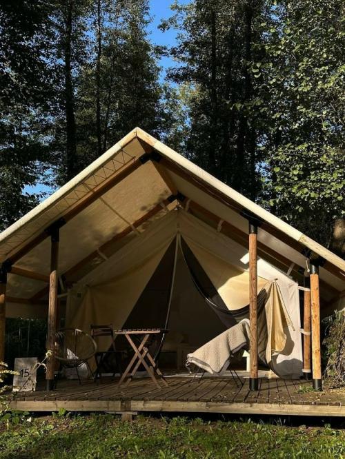 Глэмпинг Зелёная Тропа в тульской области - это отдых на природе с комфортом. 09