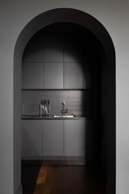 Квартира в Москве воплощением смелости и эксперимента стала. 02