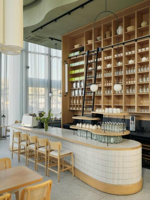 Этот ресторан выглядит так, будто внутри поселилась весна. 06