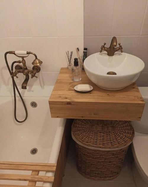 Обновить старый ремонт в ванной - это не всегда дорого. 01