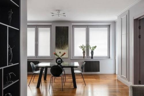 Строгий стиль интерьера с преобладанием серых и черных оттенков. 01