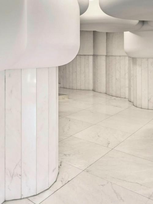 Квартира в башне Torres Blancas в Мадриде получила вторую жизнь благодаря архитекторам Studio Noju. 07