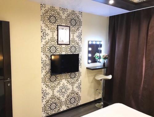 Наша спальня.  Ремонту 2 года. 02