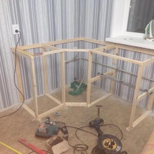 Мебель в кухню сделал сам, получилось очень бюджетно (на это и был расчет. 01