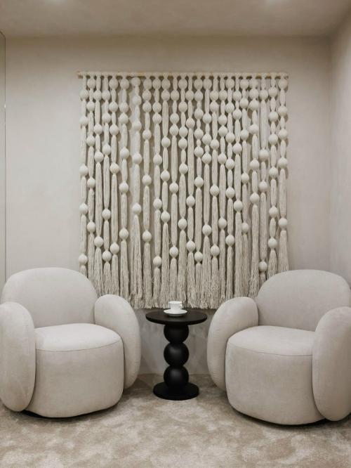 Дизайнер Ксения Новикова оформила флагманский бутик Landscape, гармонично вписав его в архитектуру дома начала ХХ века. 03