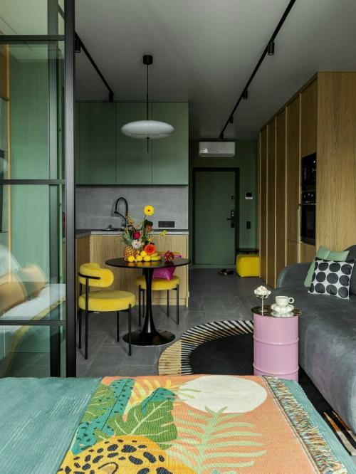 Заказчица обратилась к дизайнеру Юлии поздняк с задачей оформить студию всего 32 м, не жертвуя характером и индивидуальностью. 07