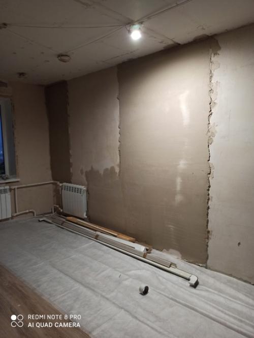 Была стена утеплена стекловатой (угловая квартира), будем снаружи утеплять. 05