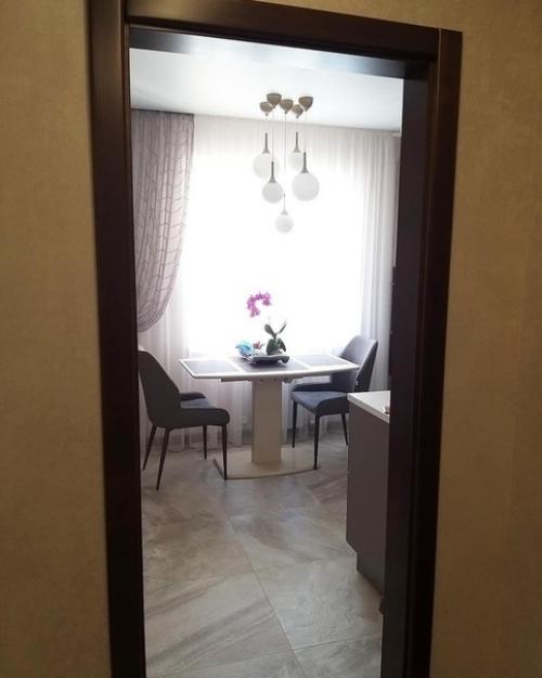 Приятная обстановка в кухне. 04