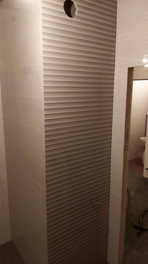 Никаких профилей, никаких порожков, ничего лишнего. 03