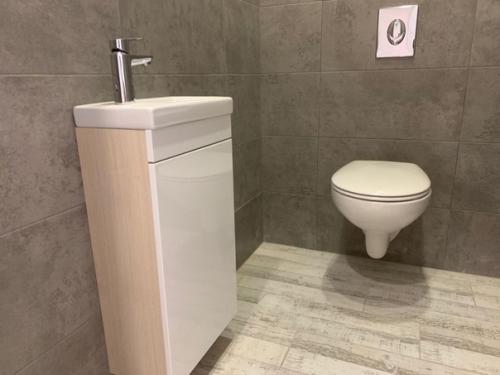 Ремонт квартиры.  Серый, безусловно, является одним из наиболее часто используемых цветов в интерьере. 03