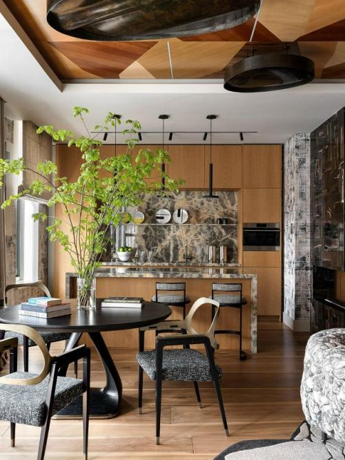 Музыка стала отправной точкой этого интерьера: пространство выстроено вокруг инструментов и настроения импровизации. 01