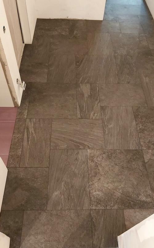 Никаких профилей, никаких порожков, ничего лишнего. 07