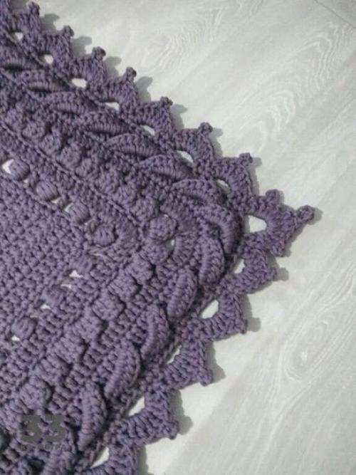 Бабуля на новоселье самодельный плед подарила. 03