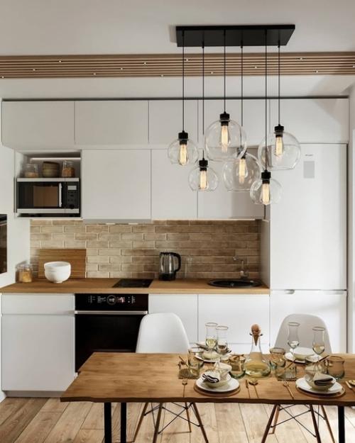 Когда интерьер продумываешь сам, то конечно же стараешься всё предусмотреть, что тебе нужно. 03