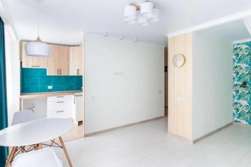 Ремонт в однушке.  Стало светло и просторно. 03