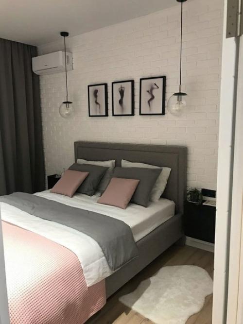 А вот еще вариант однушки. 03