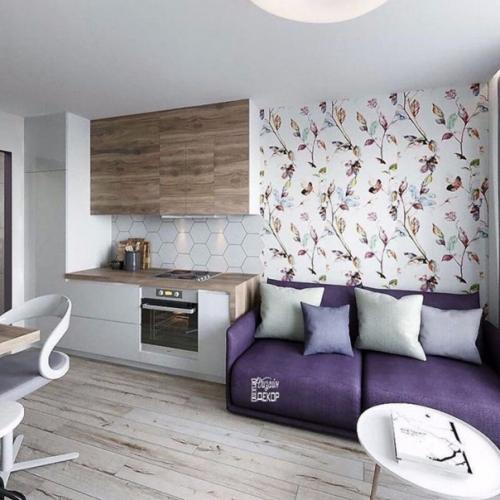 Двушка с лёгкими цветочным мотивами в оформлении.