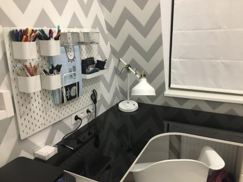 Вот такой ремонт в комнате ребенка в частном доме.