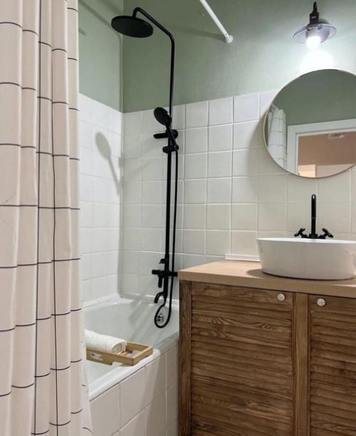 Сняли квартиру. В таком санузле не очень приятно находиться. 04