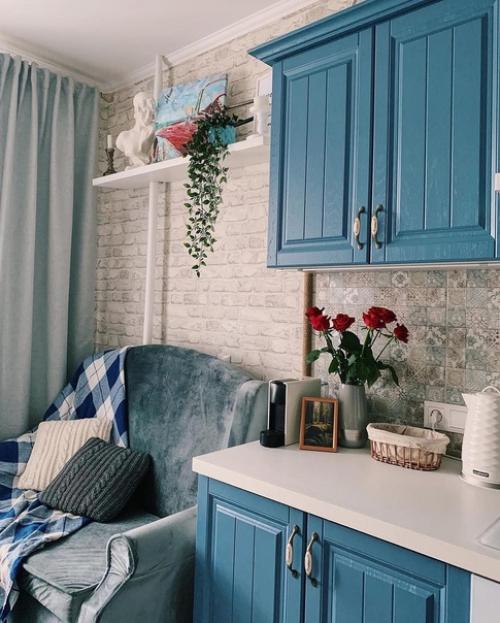 Светлая легкая кухня получилась. 05