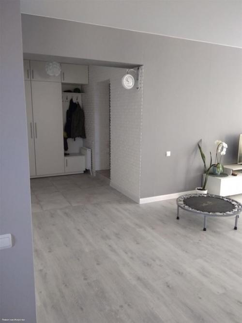 Интерьер в сером цвете в загородном доме. 03