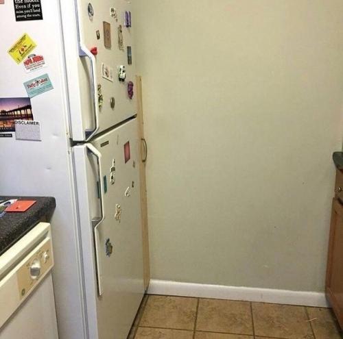 Такую полку можно не , внимание, только в кухню, но и в ванную комнату смастерить.